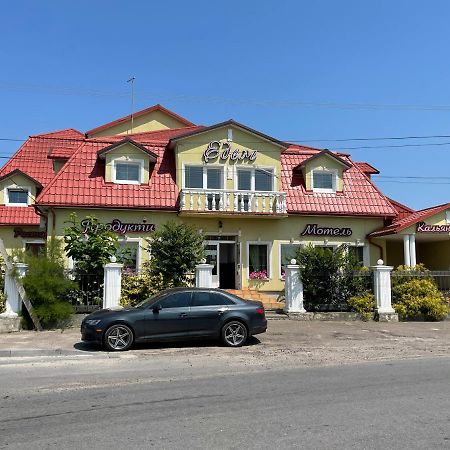 Hotel Едем Pustomyty Exterior foto